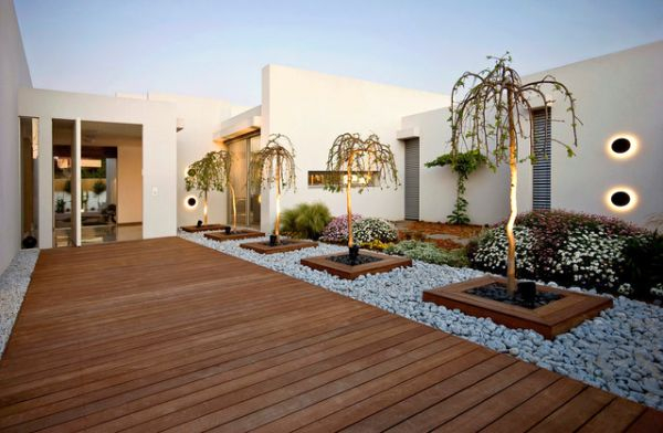 Medinė terasa - patogumas, prestižas, praktiškumas ir stilius
