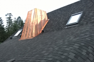 Bituminės čerpės IKO Cambridge Xtreme – puikus sprendimas daug šlaitų arba kupolo formos turintiems stogams