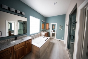 Dušo kabinos padės palaikyti tvarką vonios kambaryje